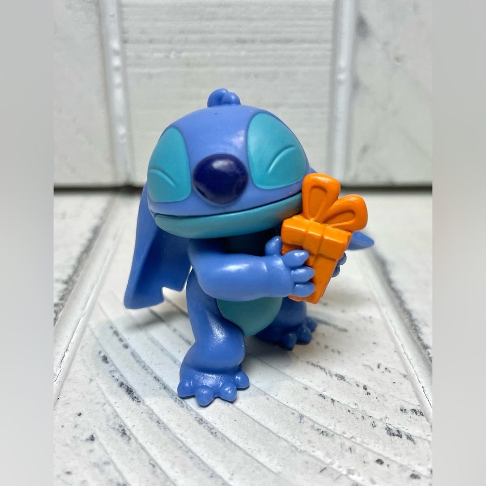 Disney Stitch Figurine With Orange Present / Gift Collectible Toy Figure 1.75”